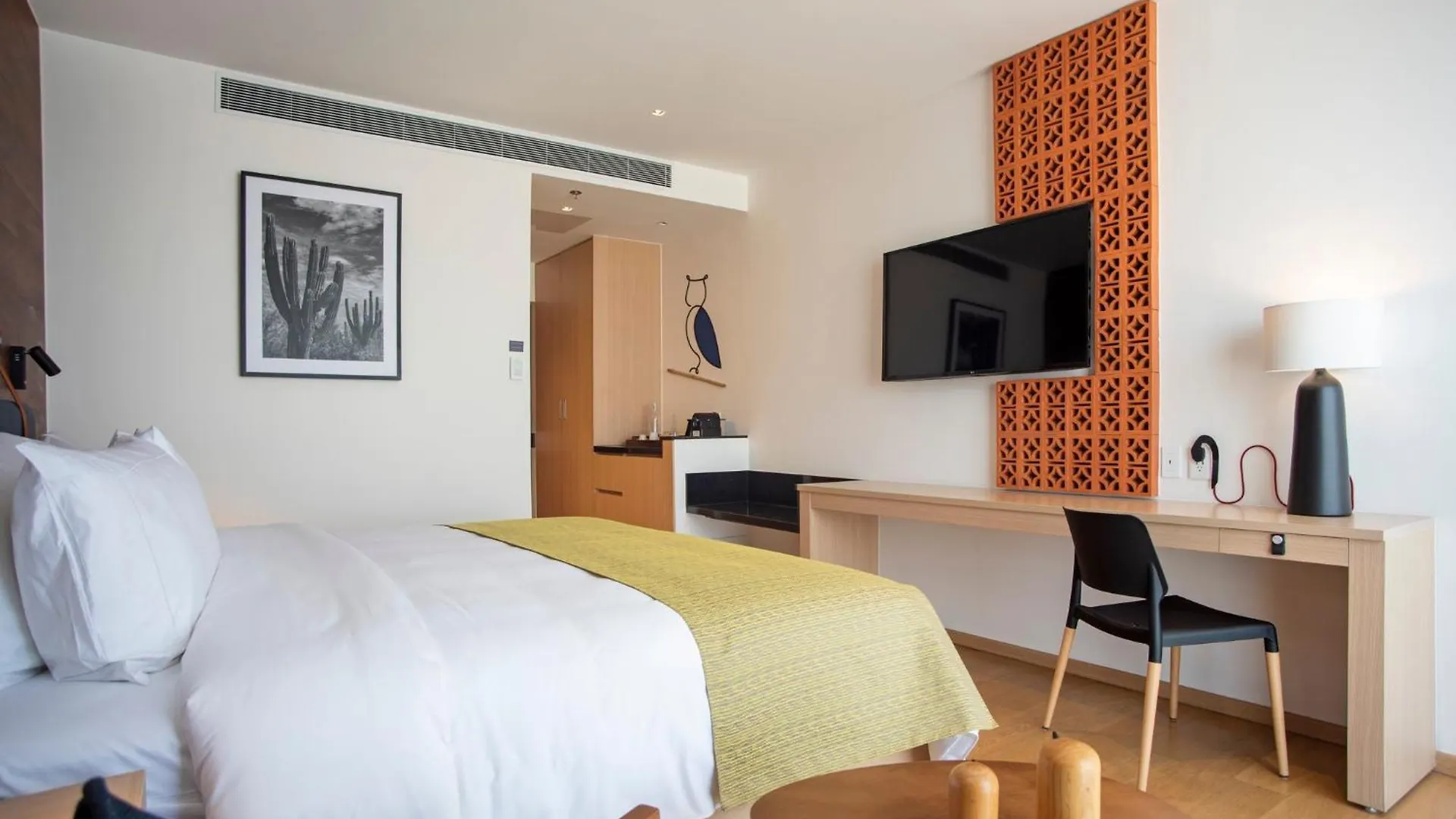 Voco Guadalajara Neruda By Ihg Otel